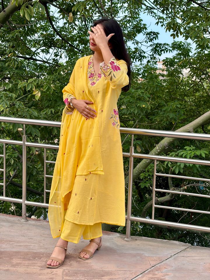 Sun-Shine Yellow Elegance with Timelrss Floral Pure Mal Cotton Suit Set